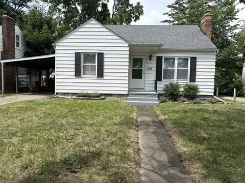 1524 W Mount Hope Ave, Lansing, MI 48910