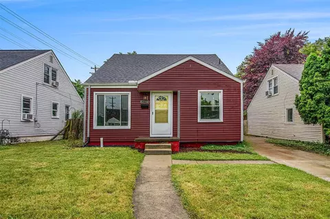 26621 Oakland, Inkster, MI 48141