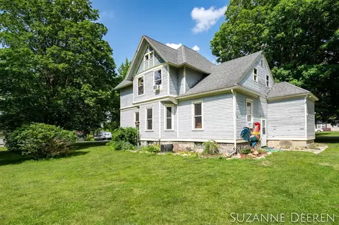 Exterior - 409 W W Brg, Lyons, MI 48851 photo 1 of 4