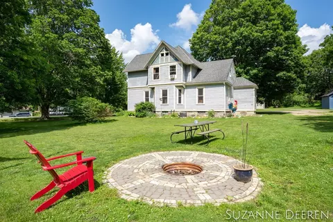 Exterior - 409 W W Brg, Lyons, MI 48851 photo 2 of 4