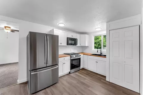 521 E Morrell, Otsego, MI 49078 photo 4