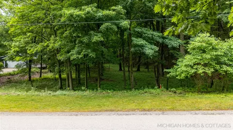 V/l Wood Drift, West Olive, MI 49460