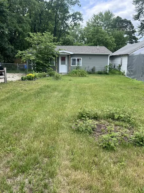 Exterior - 1294 E Newell, White Cloud, MI 49349 photo 2 of 9