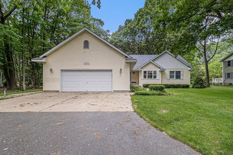 1662 Ramona, Manistee, MI 49660