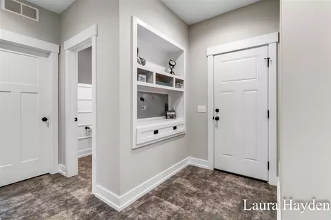 Entry Way - 6681 Whites Brg, Belding, MI 48809 photo 2 of 5