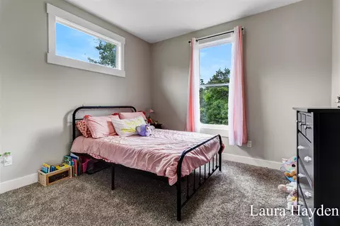 Bedroom - 6681 Whites Brg, Belding, MI 48809 photo 1 of 4