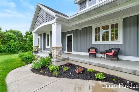 Exterior - 6681 Whites Brg, Belding, MI 48809 photo 4 of 9