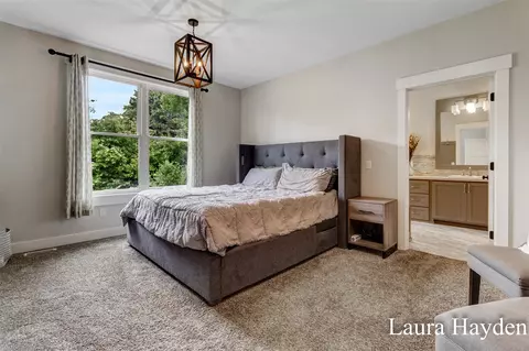 Bedroom - 6681 Whites Brg, Belding, MI 48809 photo 2 of 4
