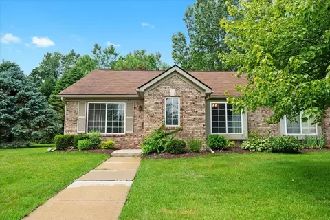 311 Countryside, Highland, MI 48357
