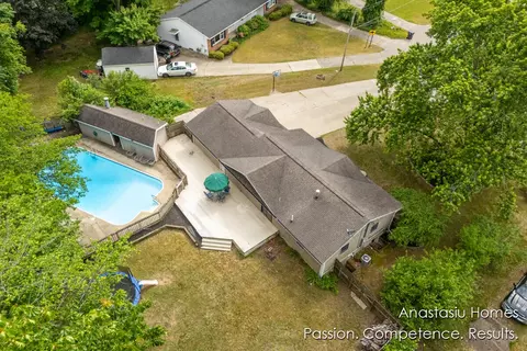 7240 Pete, Jenison, MI 49428