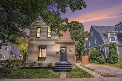 832 Clancy, Grand Rapids, MI 49503
