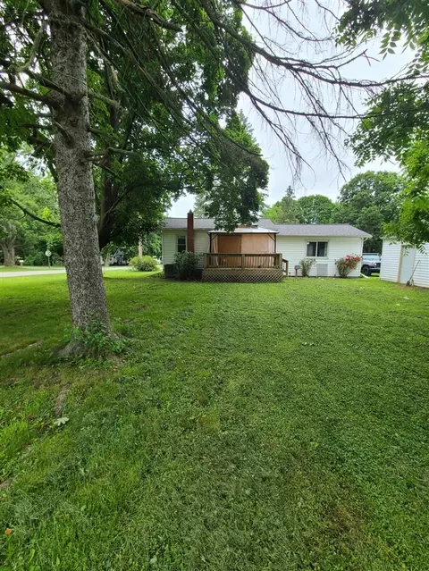 Exterior - 901 Helena, Jackson, MI 49203 photo 3 of 5
