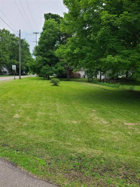 Exterior - 901 Helena, Jackson, MI 49203 photo 5 of 5