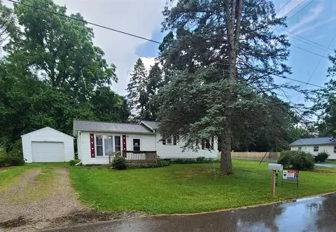 901 Helena, Jackson, MI 49203