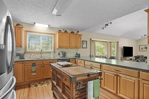 Kitchen - 4792 Forest Vale, Pierson, MI 49339 photo 1 of 3