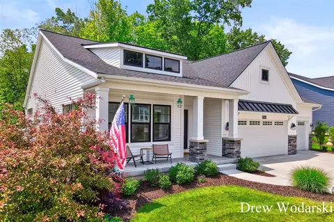 8205 Autumn Acres, Rockford, MI 49341