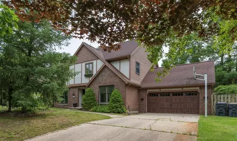 6615 Pleasantview, Portage, MI 49024