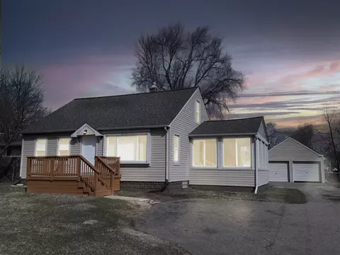2712 Voorheis, Waterford, MI 48328