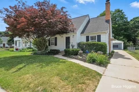 920 Graceland, Grand Rapids, MI 49505