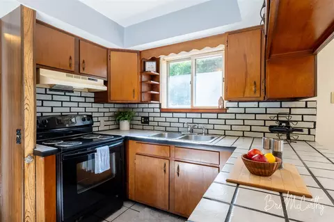 Kitchen - 3541 Orshal, Whitehall, MI 49461 photo 2 of 4