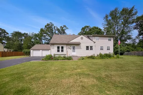 1836 W Argus, Jackson, MI 49203