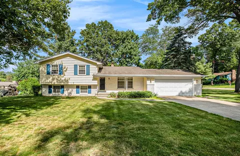 6094 Del Cano, Grand Rapids, MI 49546