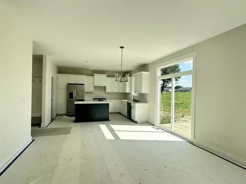 548 Lincoln Lawns, Walker, MI 49534 photo 3