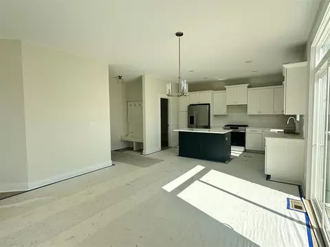 548 Lincoln Lawns, Walker, MI 49534 photo 2