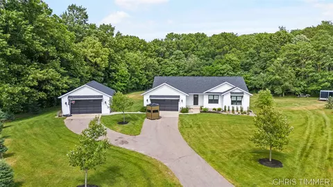 2809 Cottontail, Dorr, MI 49323