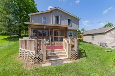 13585 Young, Hudson, MI 49247