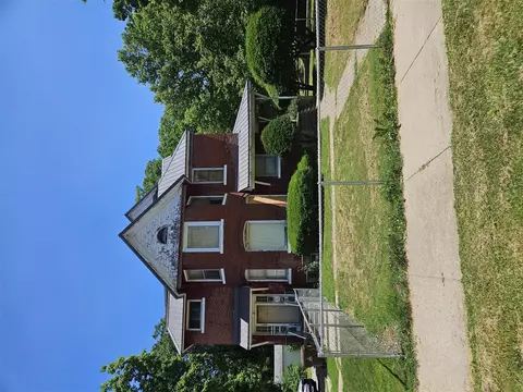 702 N Superior, Albion, MI 49224