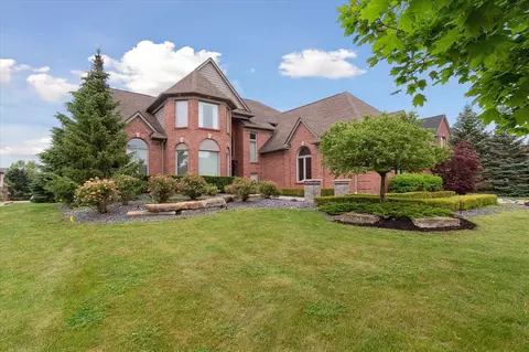 46746 Merion, Northville, MI 48168