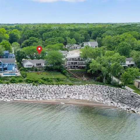 1414 Shore, New Buffalo, MI 49117