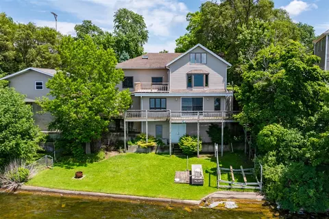 10902 Portage, Portage, MI 49002