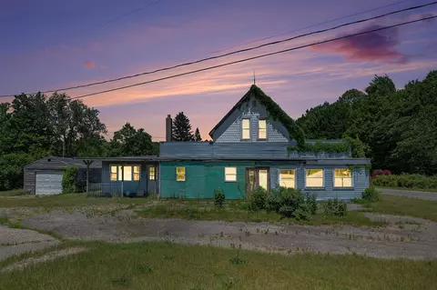 68022 M 43, South Haven, MI 49090