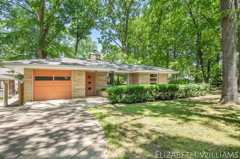383 Fourth, Holland, MI 49424
