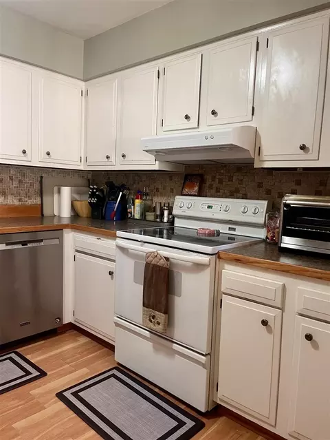 5213 Crocus, Lansing, MI 48911 photo 9