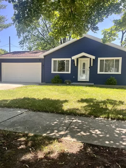 5213 Crocus, Lansing, MI 48911 photo 2