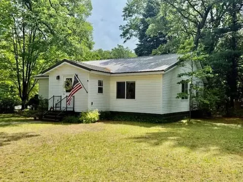 481 W Calumet, Twin Lake, MI 49457
