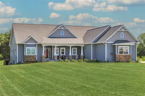 7240 Davis, Charlotte, MI 48813