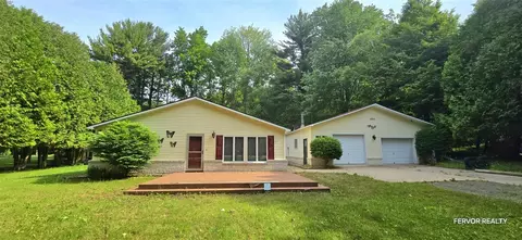 4654 W 1st, Ludington, MI 49431