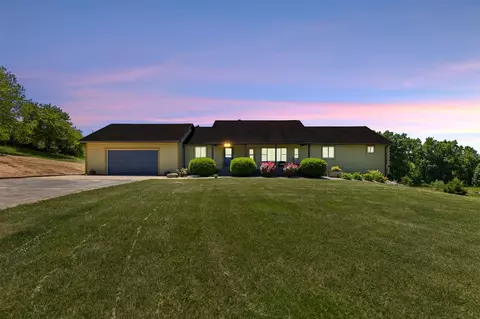 3030 12 Mile, Rockford, MI 49341