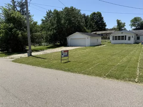 108 Bagg, Jackson, MI 49203