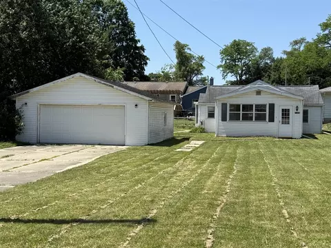 108 Bagg, Jackson, MI 49203 photo 2