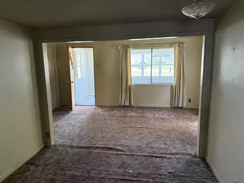 108 Bagg, Jackson, MI 49203 photo 5