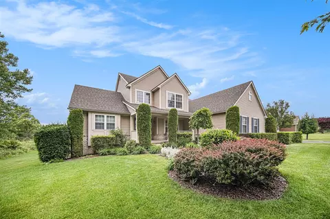 2762 Island Hls, Dexter, MI 48130