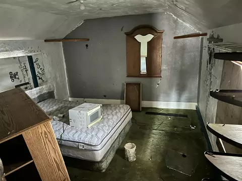Bedroom - 257 E Read, Marcellus, MI 49067 photo 4 of 5