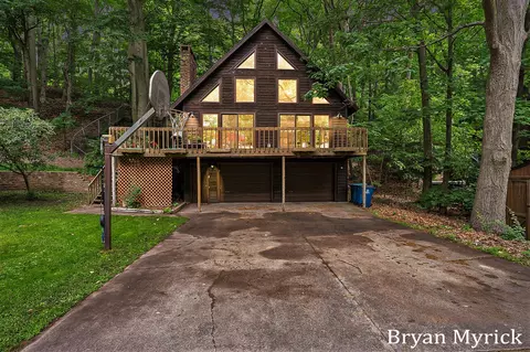 2431 Eagle, Holland, MI 49424