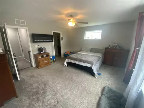 Bedroom - 402 Constitution, Brooklyn, MI 49230 photo 2 of 4