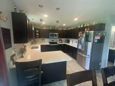 Kitchen - 402 Constitution, Brooklyn, MI 49230 photo 1 of 1